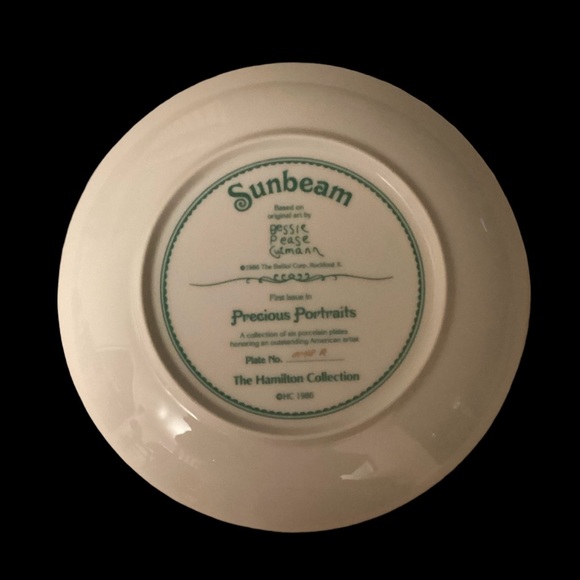 Pair of 1986 Bessie Pease Gutmann “Precious Portraits” porcelain plates. - Picture 3 of 5